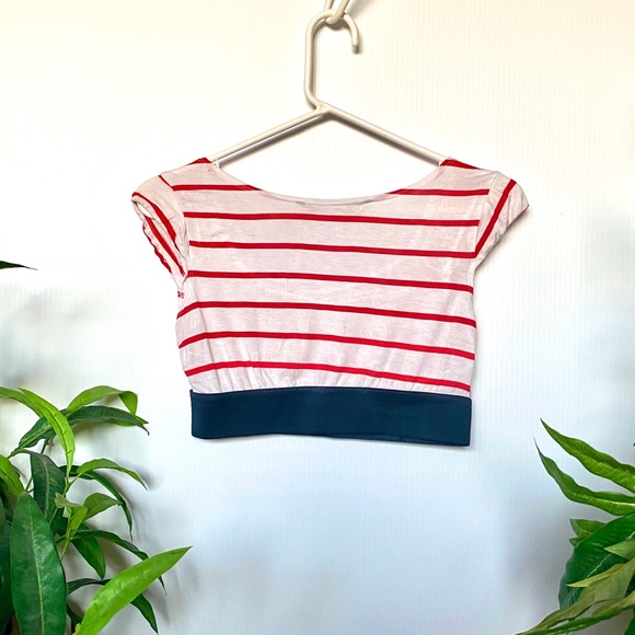 ✨2 FOR 20 ✨ - Sailor Crop Top - Picture 2 of 2